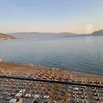 Ideal Sea View Апартаменты Влёра