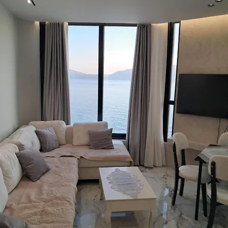 Apartment Ideal Sea View Vlorë