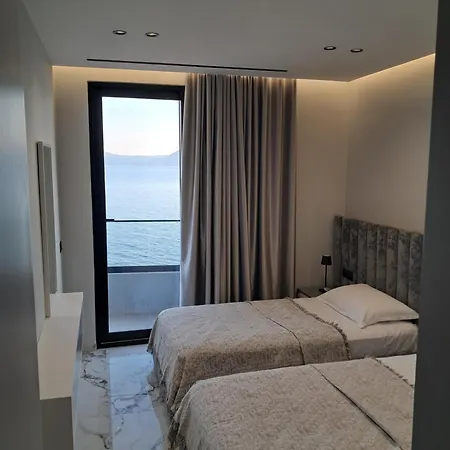 Ideal Sea View Lejlighed