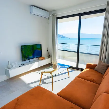 Ideal Sea View Apartment *