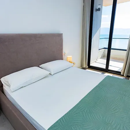 Ideal Sea View Апартаменты