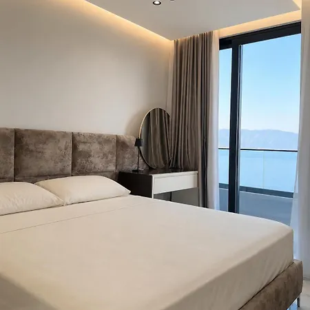 Ideal Sea View فلورا